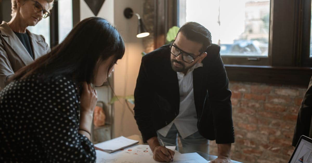 découvrez nos conseils pour rédiger un cv percutant et une lettre de motivation convaincante. mettez en avant vos compétences et expériences pour séduire les recruteurs et maximiser vos chances d'obtenir le poste de vos rêves.